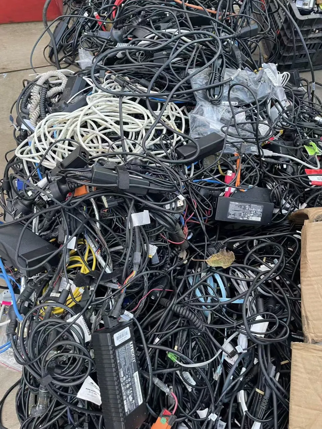 Cables & adapters